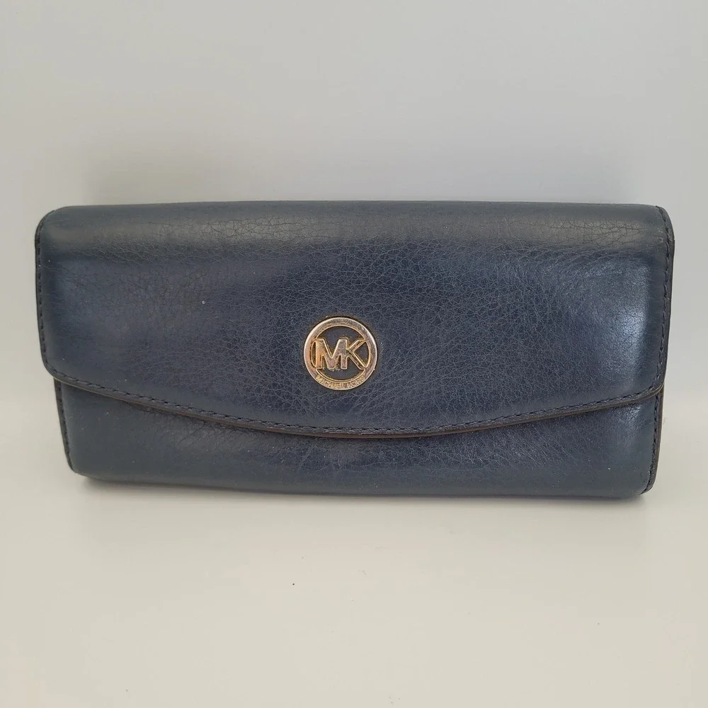 Michael Kors MK Envelop Fulton Flap Wallet Navy Blue Leather Gold Logo Long Fair